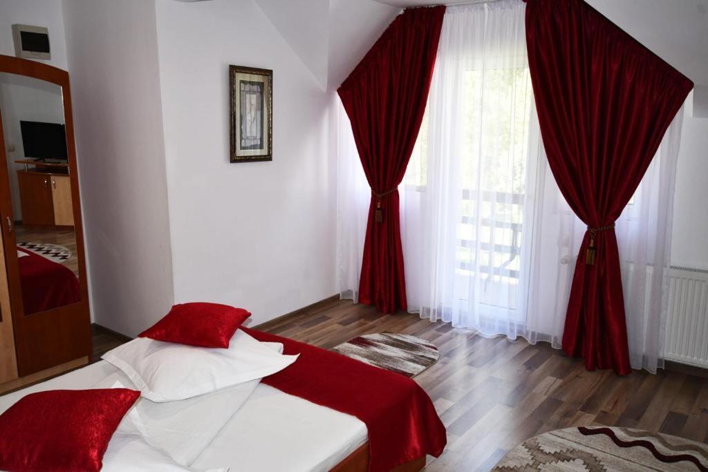 Casa Stefanut Hotel มัวเยชู เด ซุส ภายนอก รูปภาพ